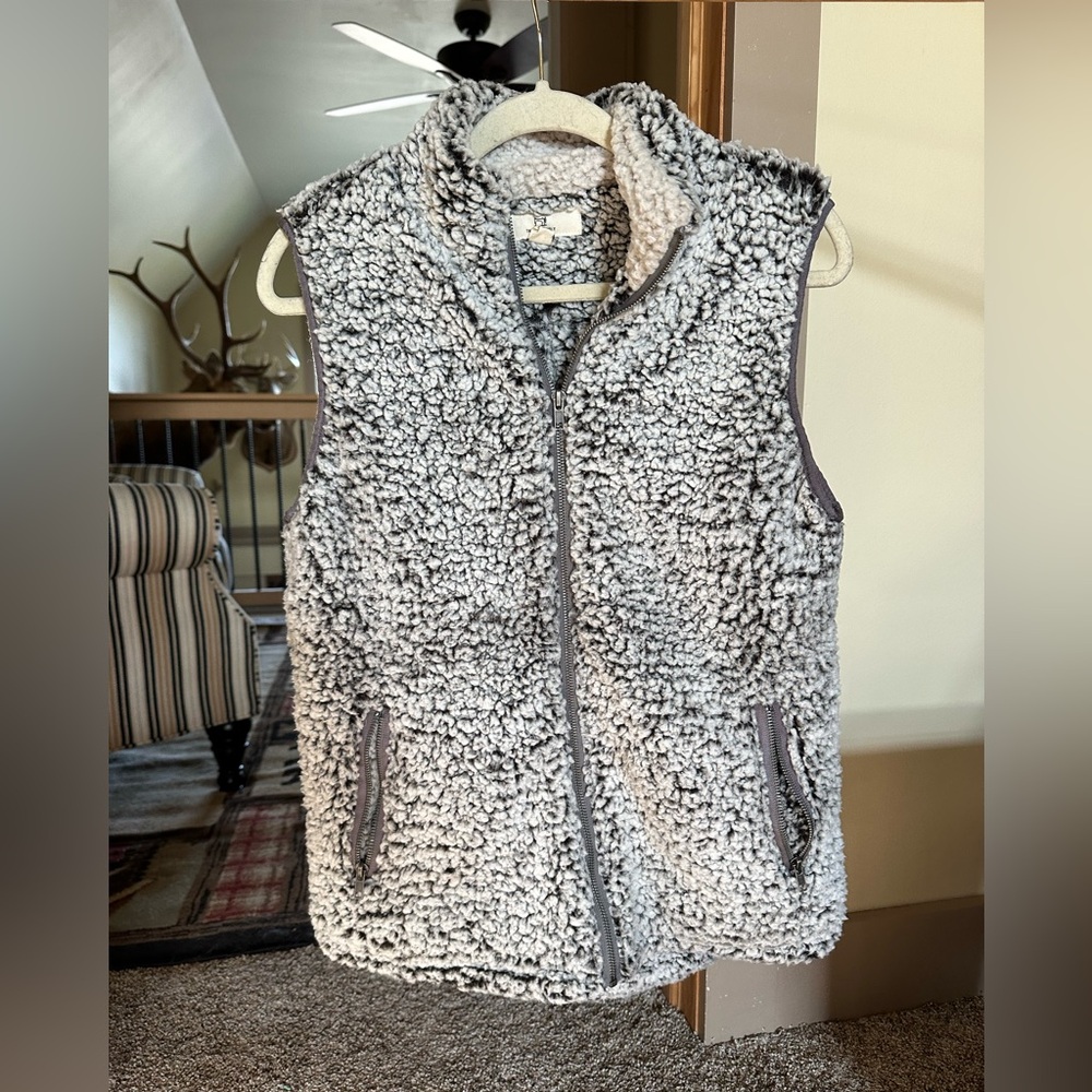 Comfy Cozy Vest from Thread & Supply with Zipper and Pockets